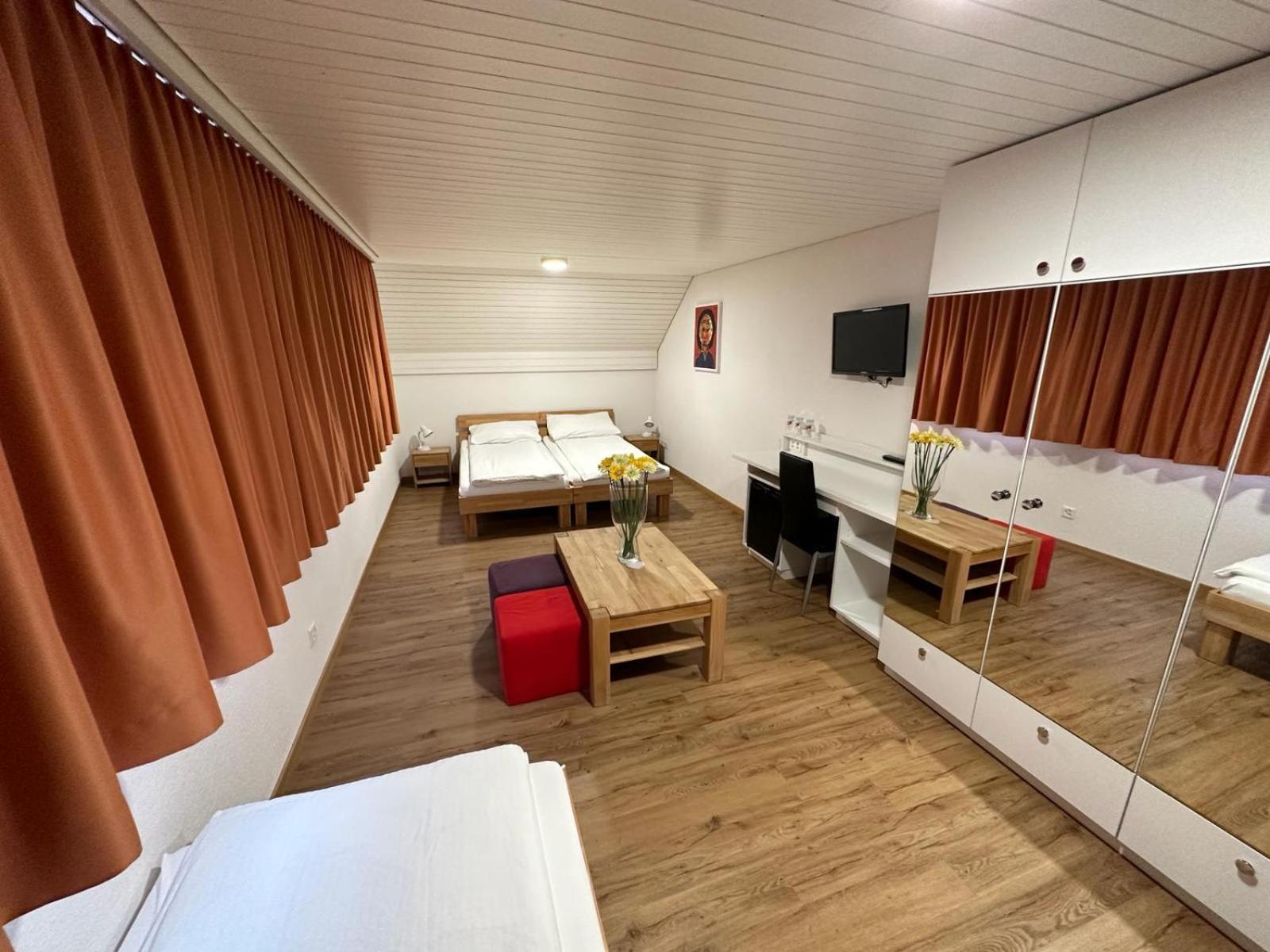 Landgasthof Zum Zimmermann Jona - Rapperswil Bagian luar foto