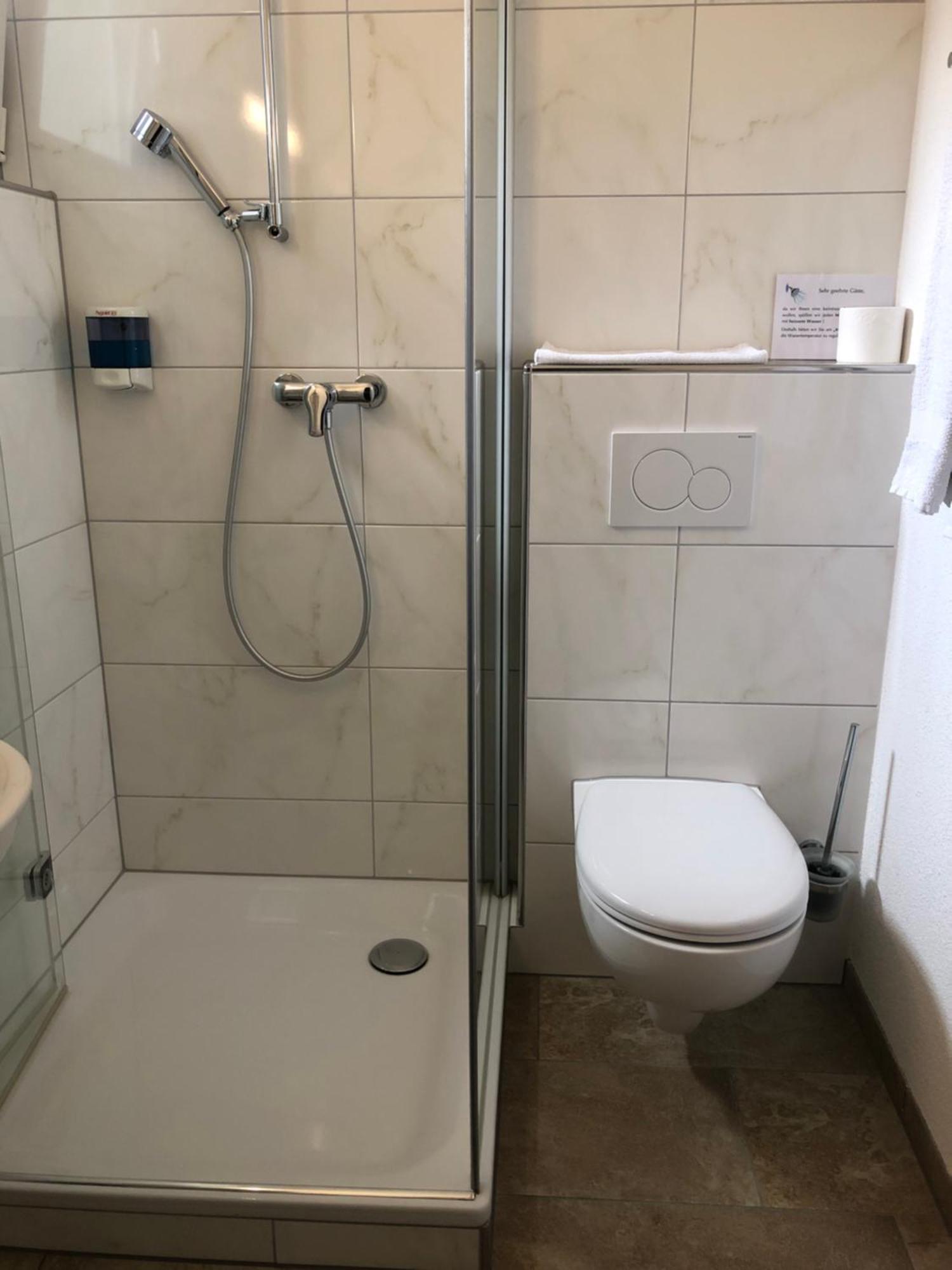 Landgasthof Zum Zimmermann Jona - Rapperswil Bagian luar foto