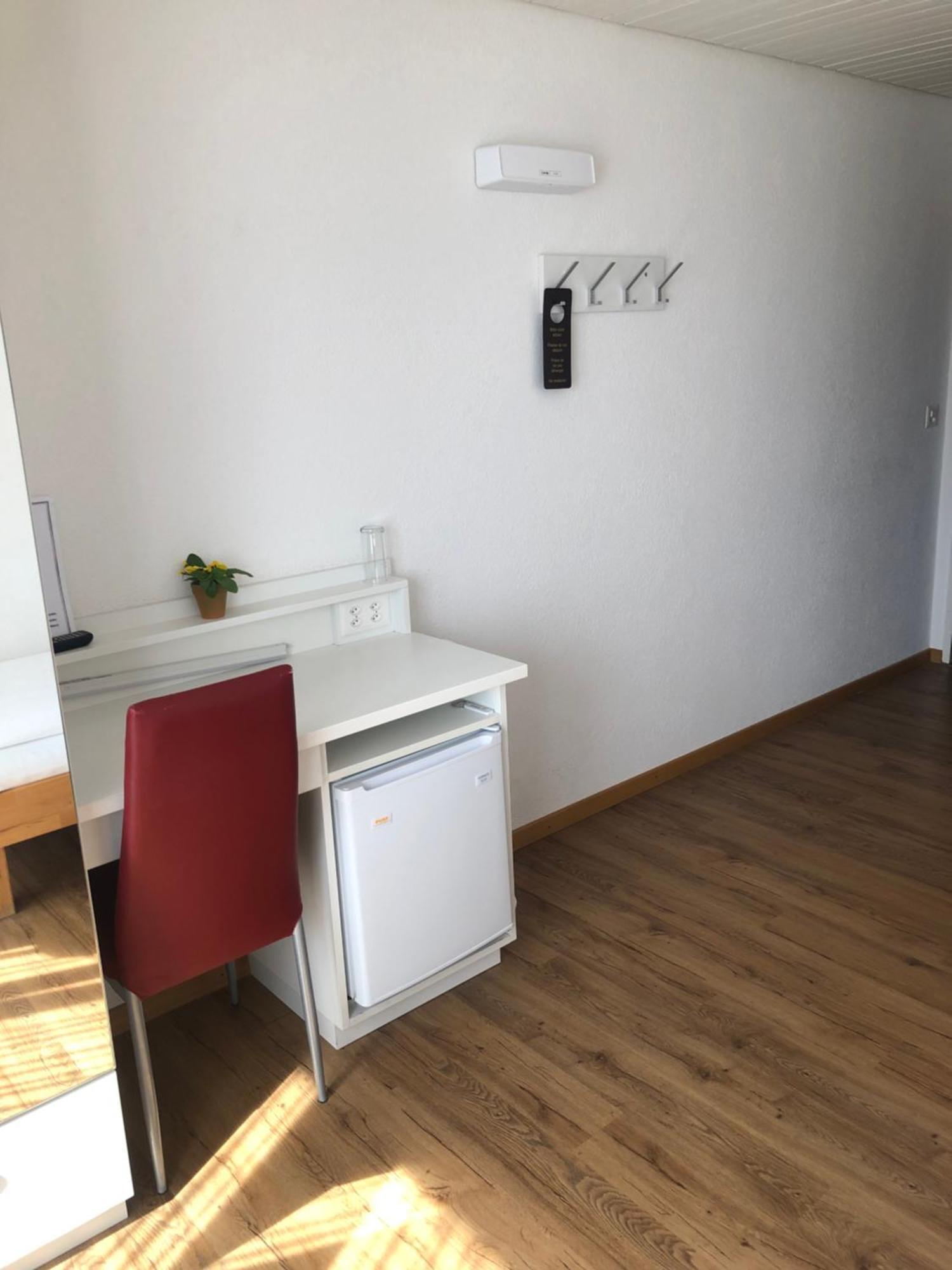 Landgasthof Zum Zimmermann Jona - Rapperswil Bagian luar foto