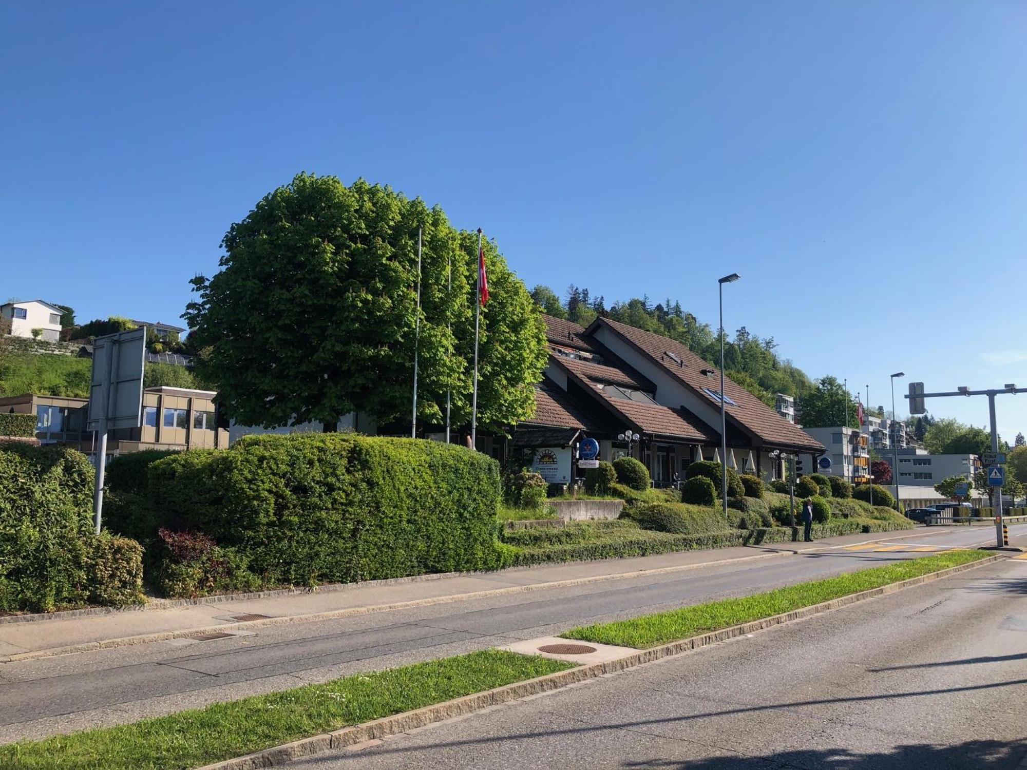 Landgasthof Zum Zimmermann Jona - Rapperswil Bagian luar foto